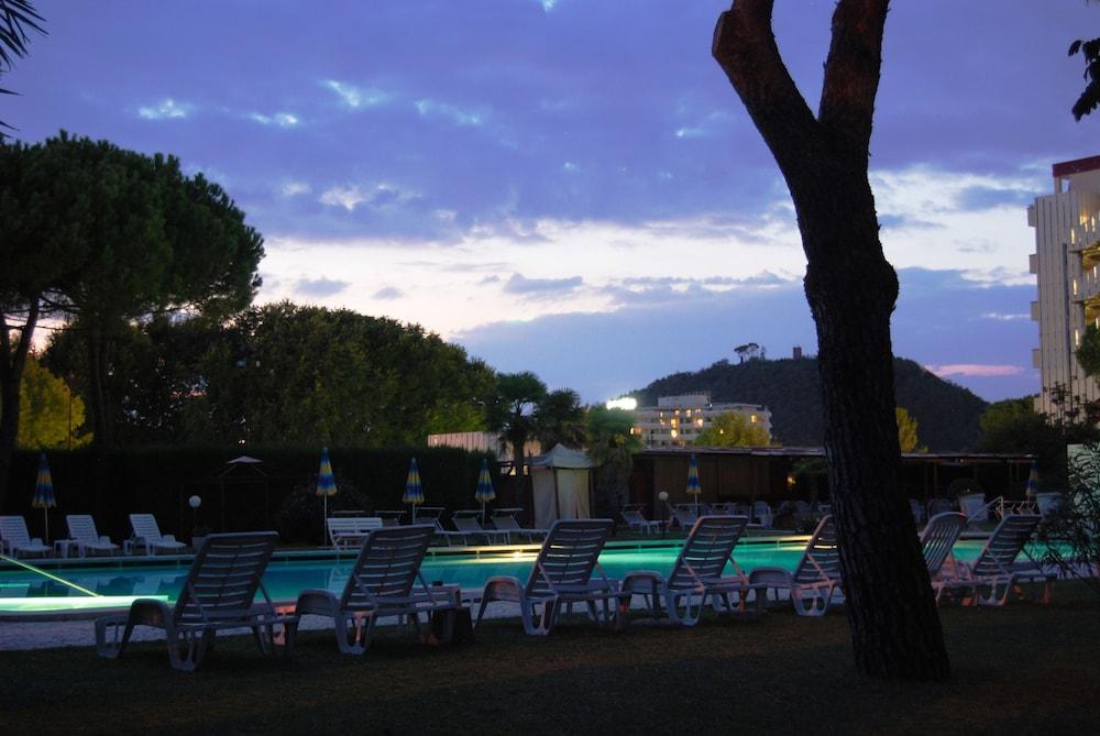 Hotel Terme Imperial Montegrotto Terme Dış mekan fotoğraf