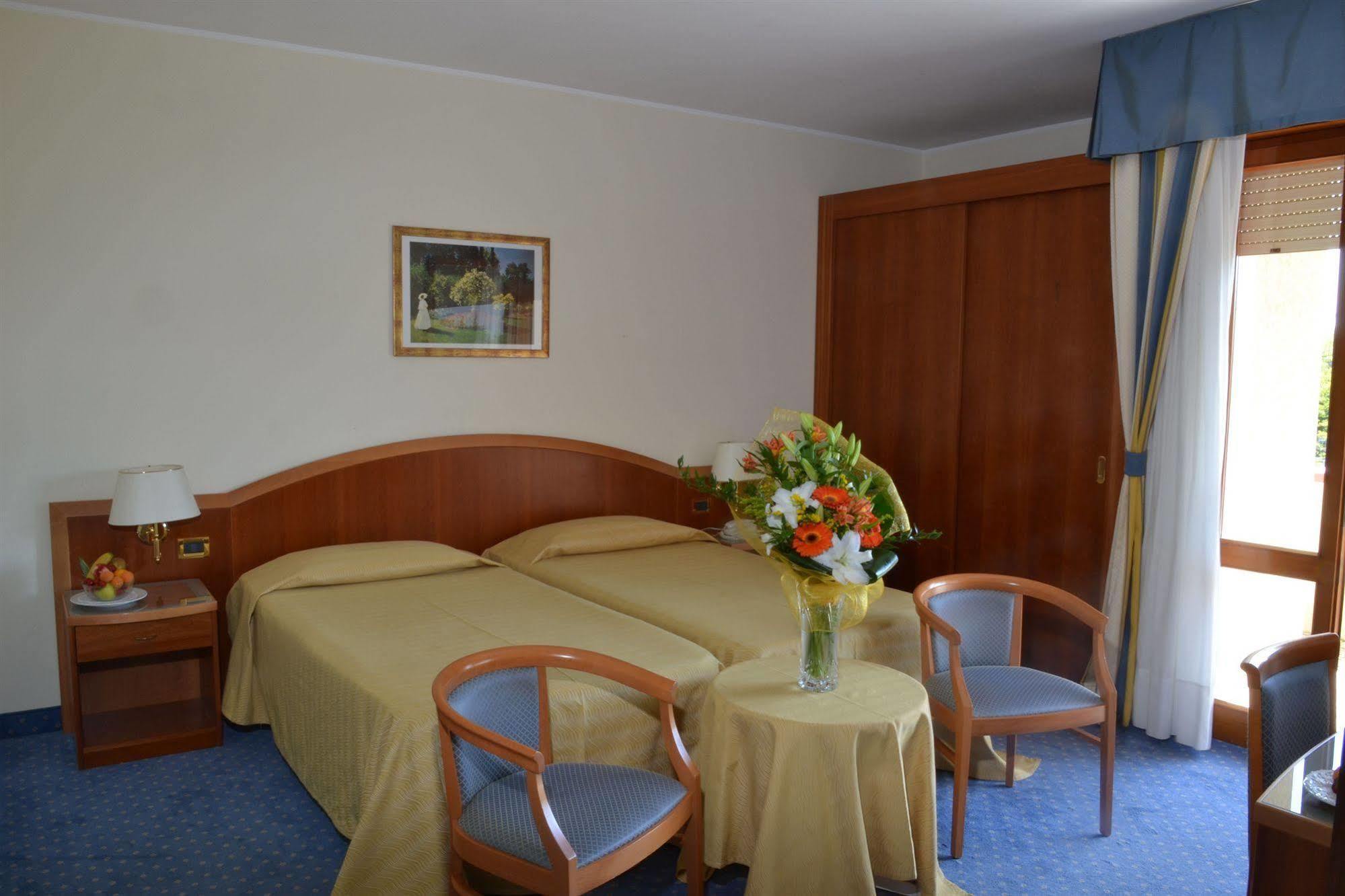Hotel Terme Imperial Montegrotto Terme Dış mekan fotoğraf