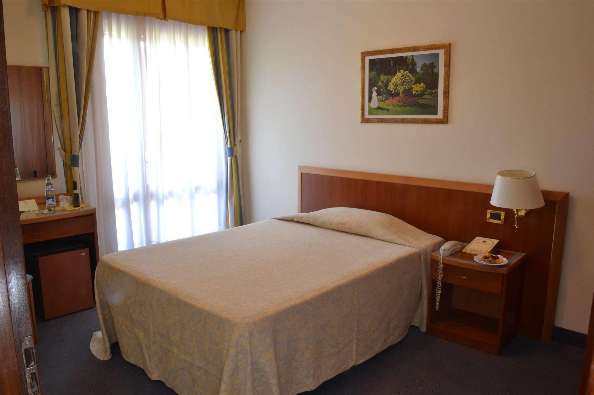 Hotel Terme Imperial Montegrotto Terme Dış mekan fotoğraf