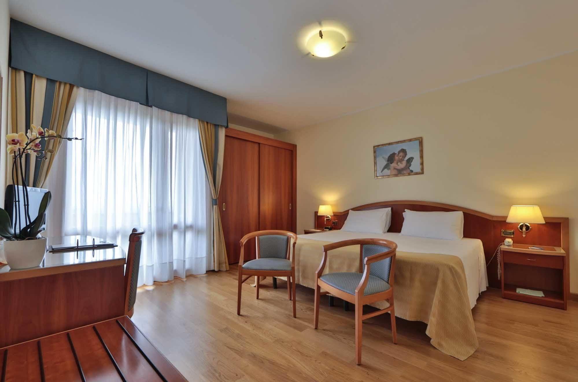 Hotel Terme Imperial Montegrotto Terme Dış mekan fotoğraf